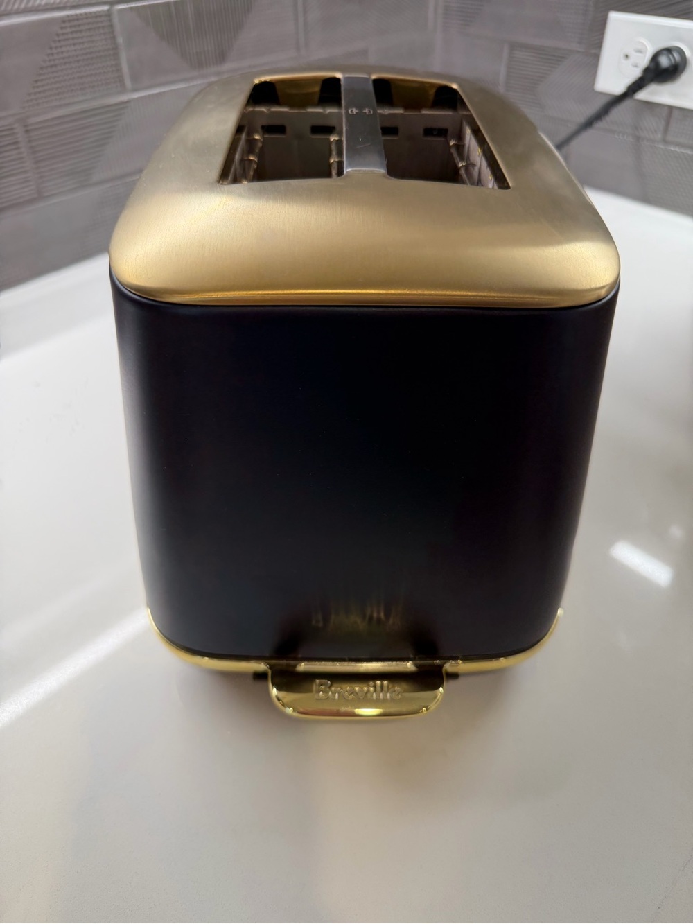 Breville Navy Blue and Gold 2-Slice Toaster with Dial Control - Picture 4 of 4